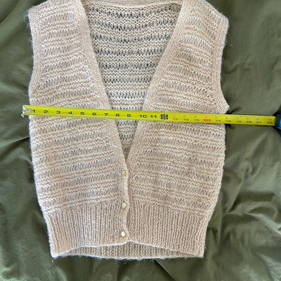 Hand knitted vest - Picture 4 of 5